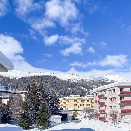 Zentrale Wohnung In St. Moritz Mit Grossem Balkon Exteriér fotografie