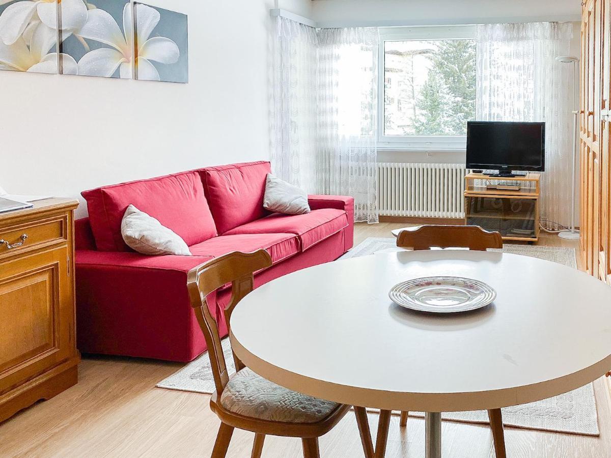 Zentrale Wohnung In St. Moritz Mit Grossem Balkon Exteriér fotografie