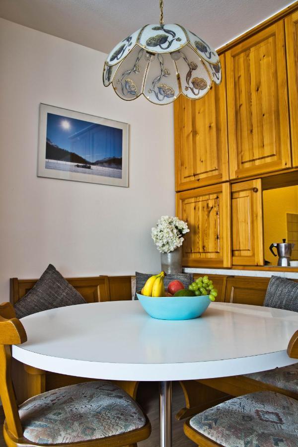 Zentrale Wohnung In St. Moritz Mit Grossem Balkon Exteriér fotografie